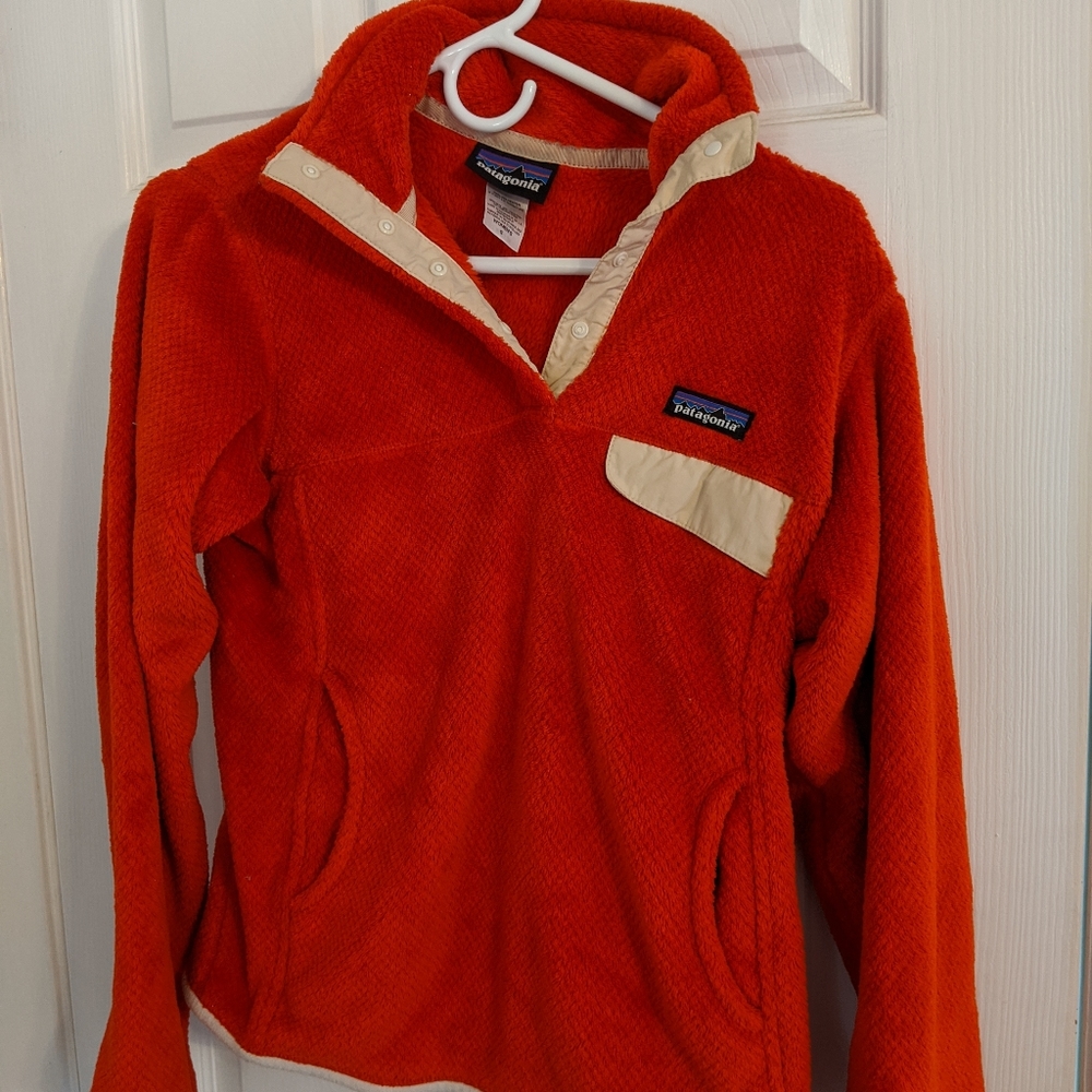 Patagonia women's fleece size small (orange)